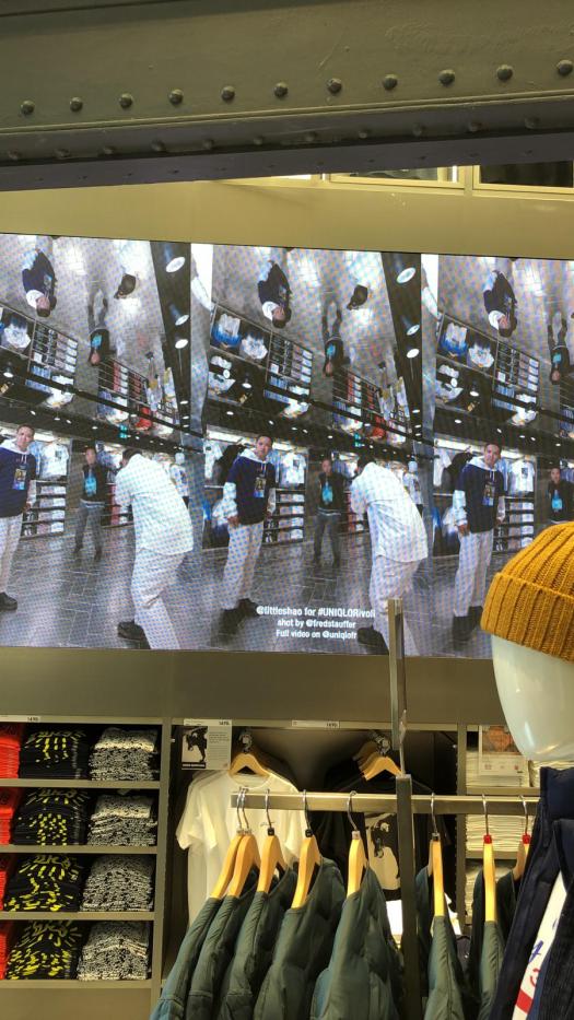 Mur digital Uniqlo